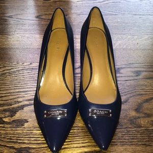 Women’s Coach short heel great.